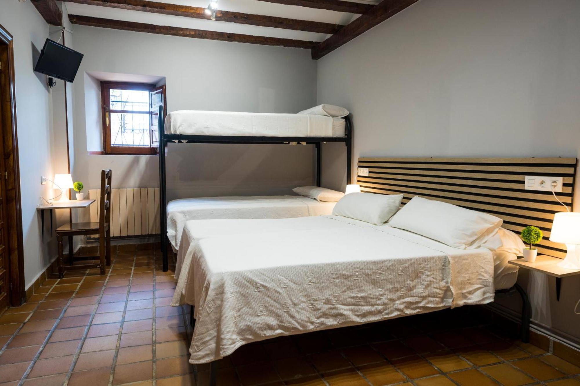 Paratene Ostatu Habitaciones 에란디오 외부 사진