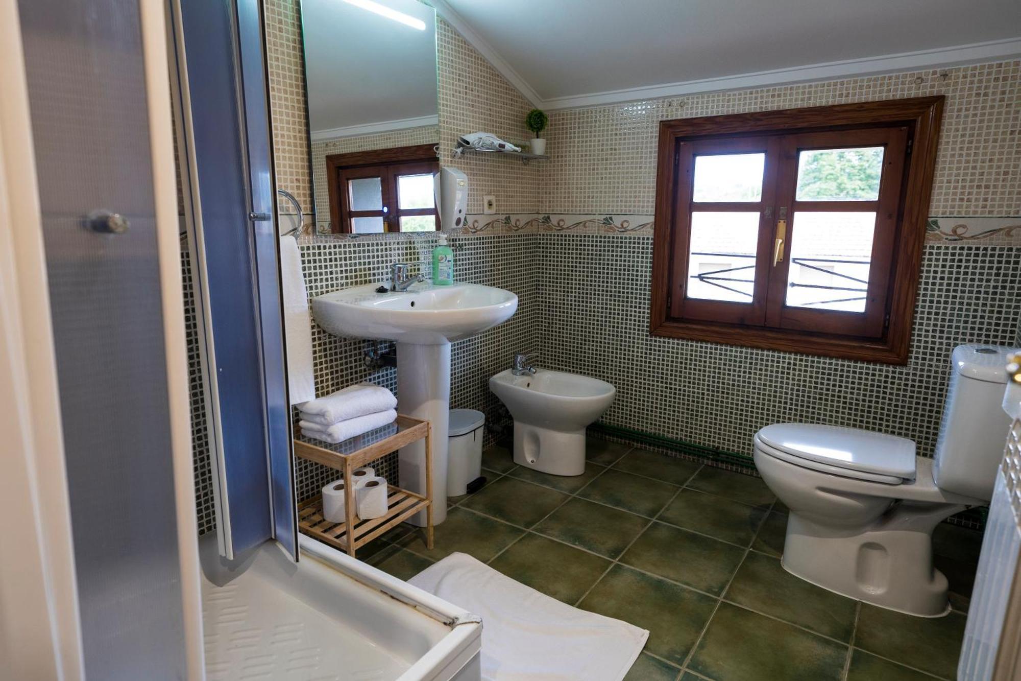 Paratene Ostatu Habitaciones 에란디오 외부 사진