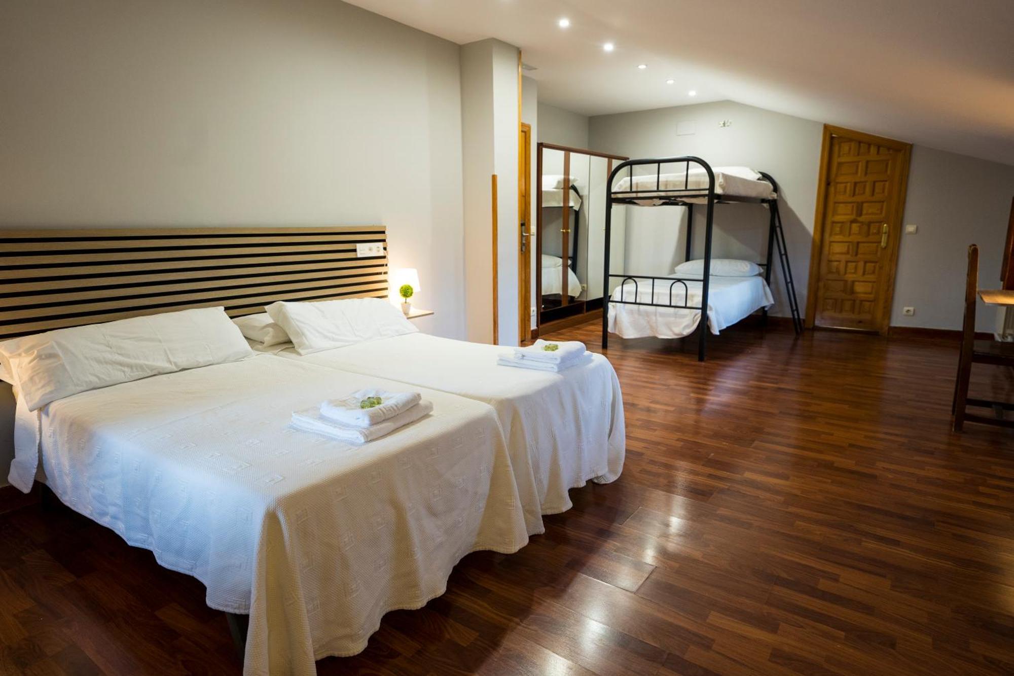 Paratene Ostatu Habitaciones 에란디오 외부 사진