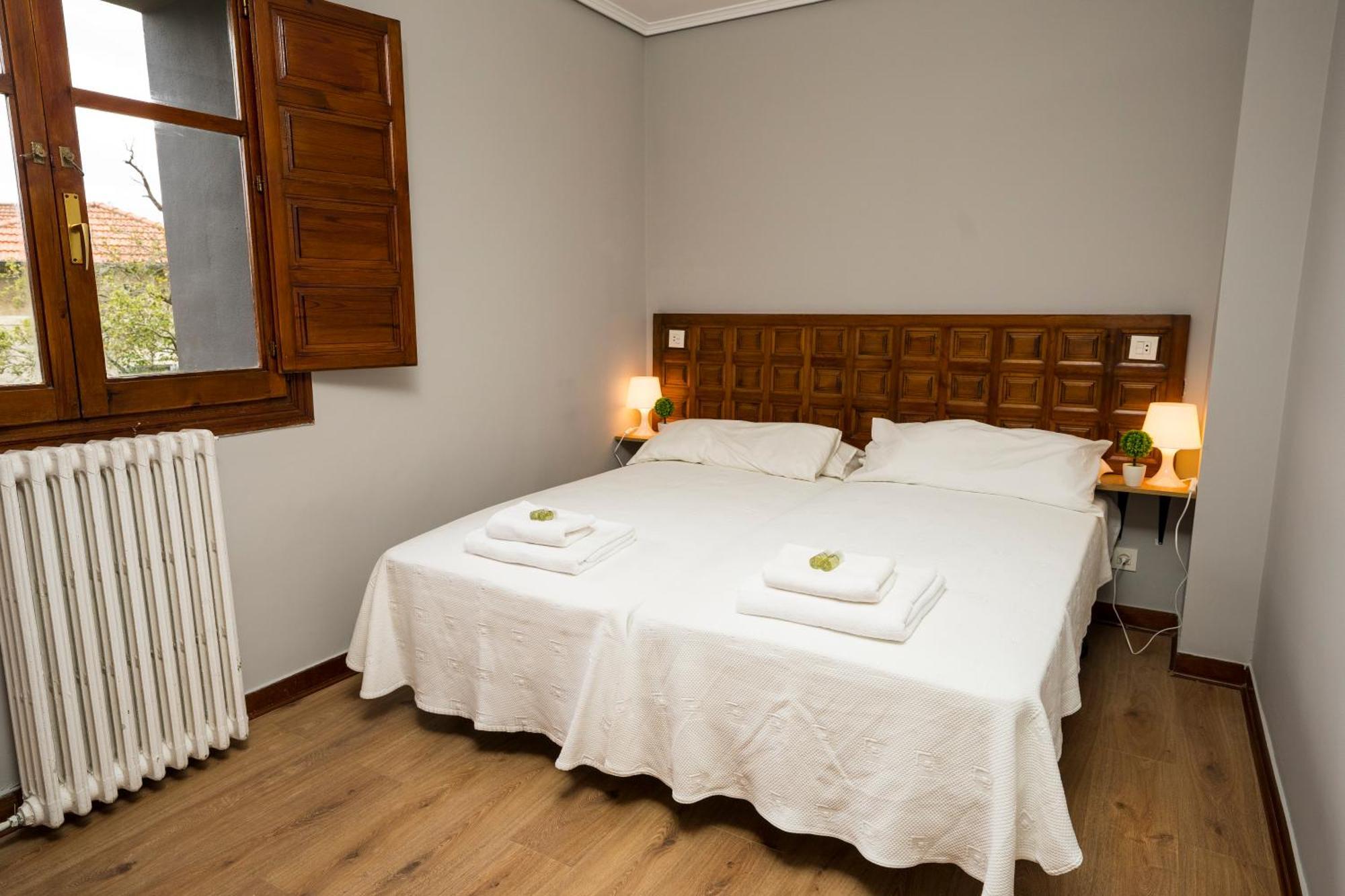 Paratene Ostatu Habitaciones 에란디오 외부 사진