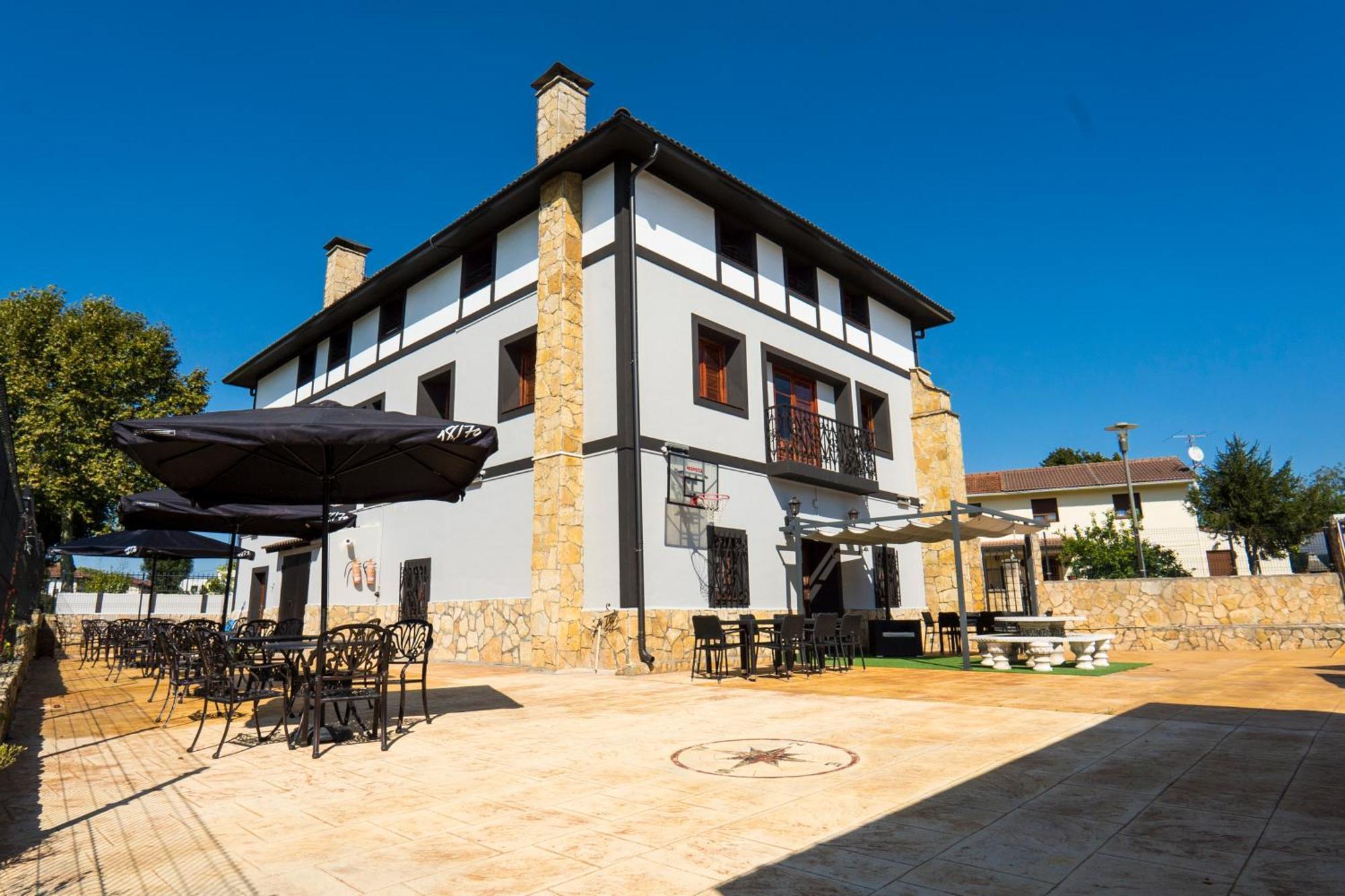 Paratene Ostatu Habitaciones 에란디오 외부 사진
